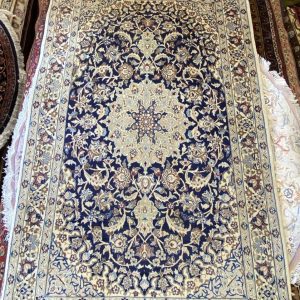 Iran Nain Rug - 200x124 (cm)