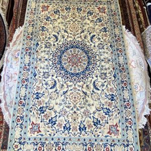 Iran Nain Rug - 183x116 (cm)